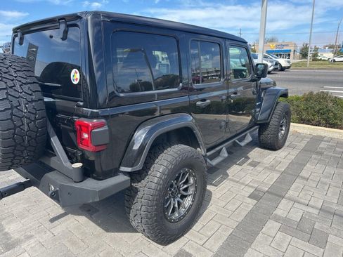 Used 2021 Jeep Wrangler Unlimited Sahara image 4