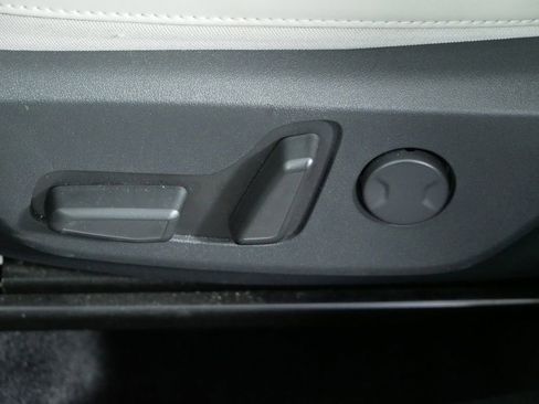 Certified 2023 Kia Niro EX Touring FWD image 25