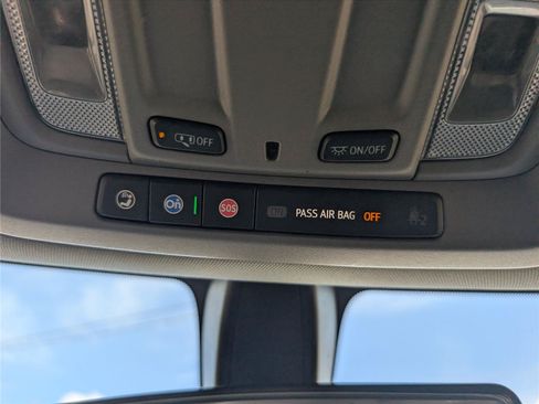Used 2021 Chevrolet Silverado 1500 LT RWD image 19