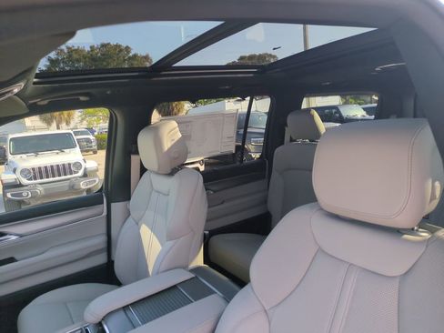New 2026 Jeep Grand Wagoneer Limited image 22