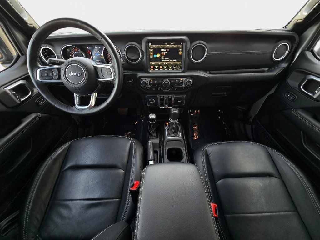 Used 2018 Jeep Wrangler Unlimited Sahara AWD/4WD image 10