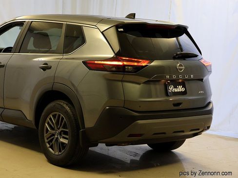 Used 2023 Nissan Rogue S AWD/4WD image 8