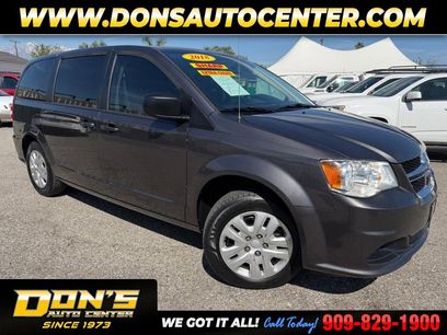 Used 2018 Dodge Grand Caravan SE w/ UConnect Hands-Free Group