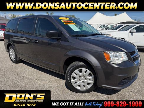 Used 2018 Dodge Grand Caravan SE w/ UConnect Hands-Free Group image 1