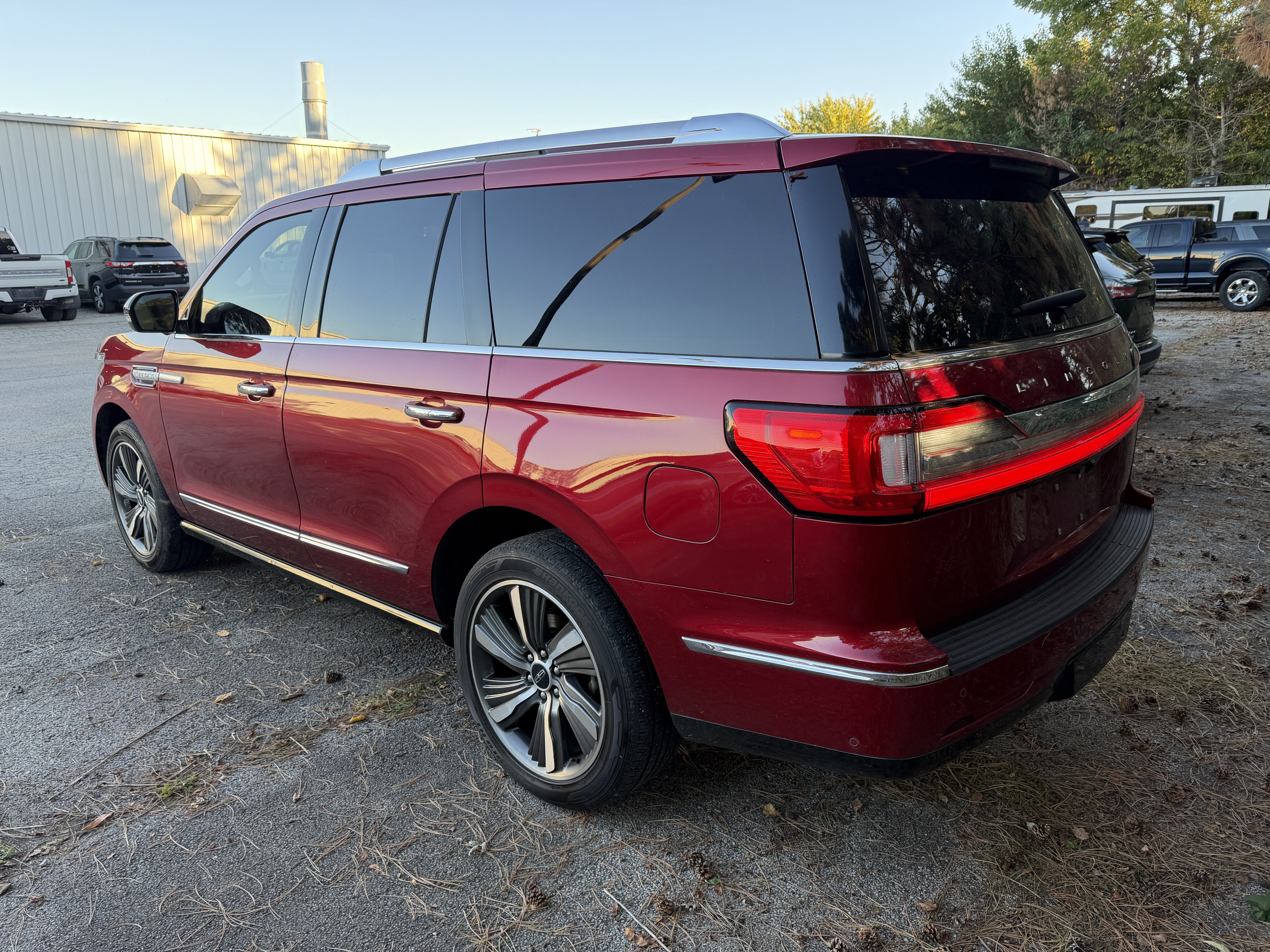 Used 2019 Lincoln Navigator Reserve AWD/4WD image 12