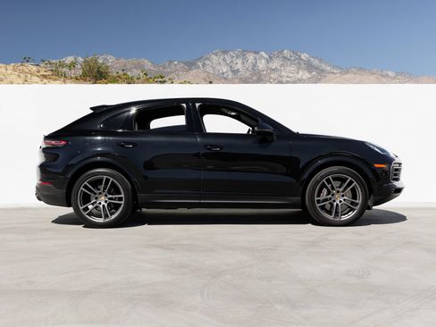 Certified 2023 Porsche Cayenne Coupe AWD/4WD image 8