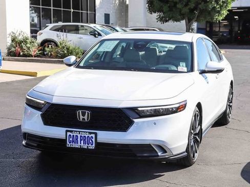 Used 2024 Honda Accord Touring image 5