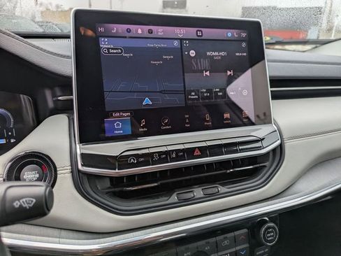 Certified 2022 Jeep Compass Limited w/ Elite Group image 27