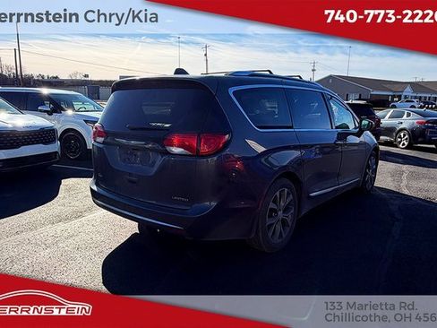 Used 2018 Chrysler Pacifica Limited w/ Tire & Wheel Group image 31
