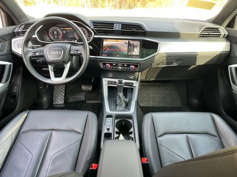 Used 2024 Audi Q3 2.0T Premium Plus w/ Premium Plus Package image 13