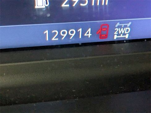 Used 2021 Chevrolet Silverado 1500 LT w/ Safety Package II image 19