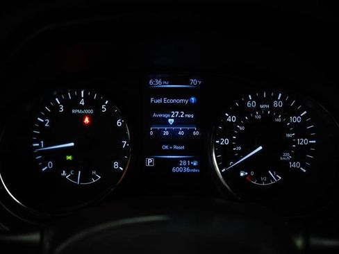 Used 2017 Nissan Rogue Sport SV FWD image 17