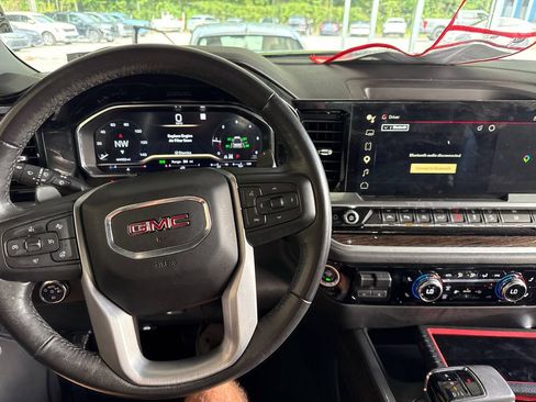 Used 2022 GMC Sierra 1500 Elevation w/ Elevation Premium Package AWD/4WD image 12