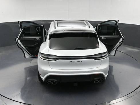New 2026 Porsche Macan GTS image 35