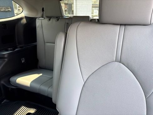 Used 2020 Toyota Highlander Limited w/ Protection Package #3 AWD/4WD image 11