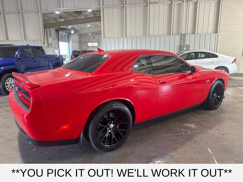 Used 2015 Dodge Challenger SRT w/ Technology Group RWD image 4