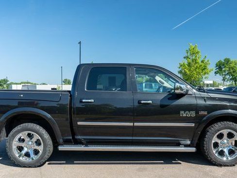 Used 2018 RAM 1500 Laramie w/ Convenience Group AWD/4WD image 5