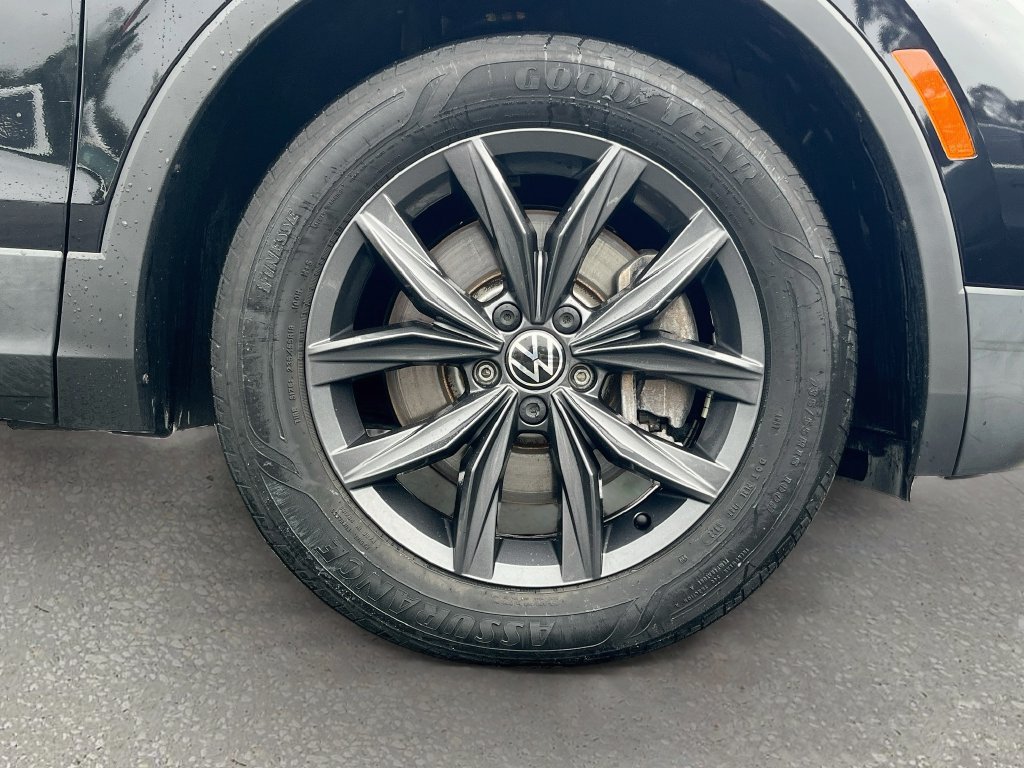 Used 2022 Volkswagen Tiguan SE FWD image 29
