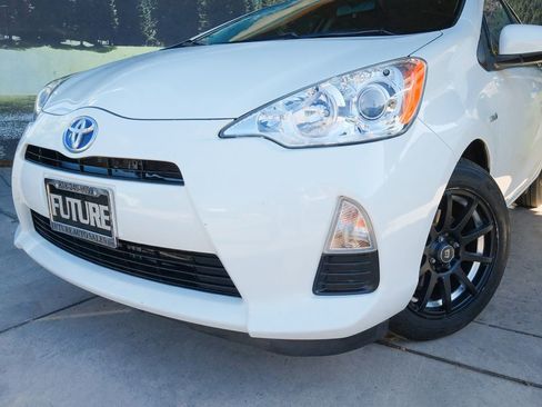 Used 2014 Toyota Prius C Three FWD image 8