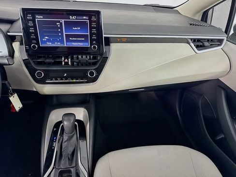 Used 2020 Toyota Corolla LE image 26