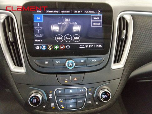 Used 2023 Chevrolet Malibu LT image 19