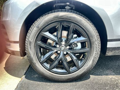 Certified 2025 Land Rover Range Rover Velar Dynamic SE image 10