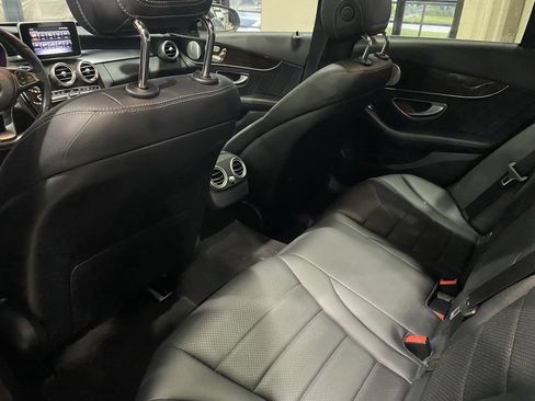 Used 2018 Mercedes-Benz C 300 4MATIC Sedan image 5