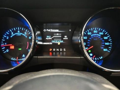 Used 2017 Ford Mustang Premium RWD image 22