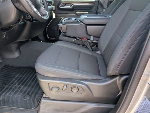 Used 2025 Chevrolet Silverado 2500 LT w/ Trail Boss Package AWD/4WD image 11