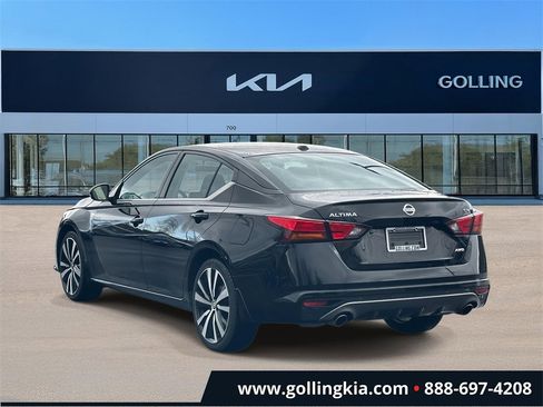 Used 2019 Nissan Altima 2.5 SR w/ SR Premium Package image 4