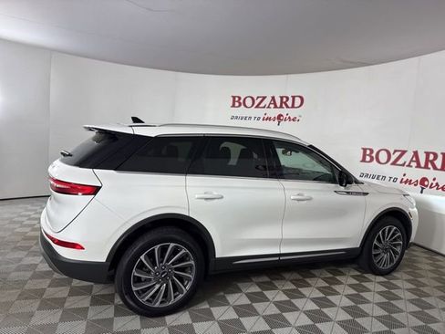 Used 2023 Lincoln Corsair Reserve image 9