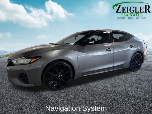 Used 2021 Nissan Maxima SR FWD image 2