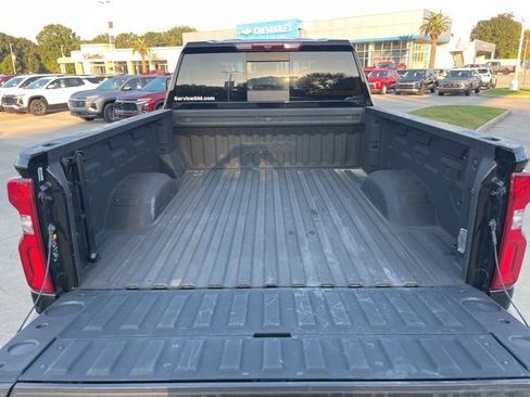 Used 2024 Chevrolet Silverado 2500 High Country w/ Z71 Off-Road Package image 9