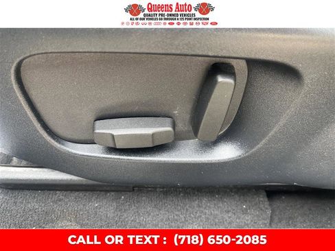 Used 2018 Land Rover Range Rover Velar R-Dynamic SE AWD/4WD image 23