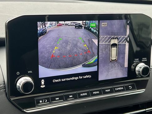 New 2025 Mitsubishi Outlander SE image 21