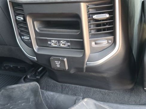 Used 2021 RAM 1500 Big Horn AWD/4WD image 40