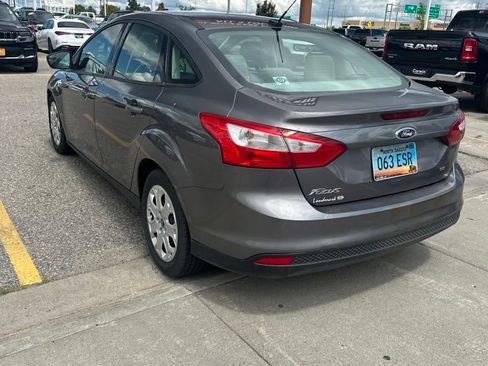 Used 2012 Ford Focus SE FWD image 3