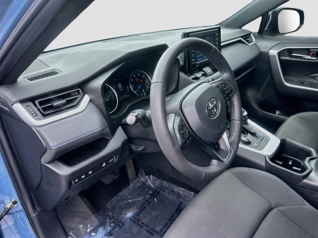 Used 2022 Toyota RAV4 SE w/ Convenience Package AWD/4WD image 9