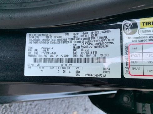 Used 2015 Ford Fiesta SE w/ Equipment Group 201A image 29