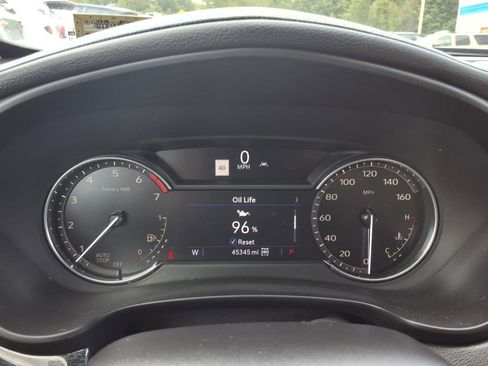 Used 2022 Cadillac XT4 Premium Luxury w/ Enhanced Visibility Package image 22