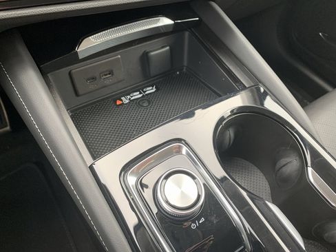 Certified 2025 Buick Envision Sport Touring image 25