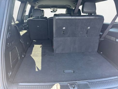 Used 2024 Jeep Wagoneer Series II w/ Flexible Seating Group AWD/4WD image 24