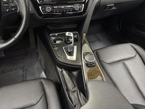 Used 2016 BMW 320i xDrive Sedan w/ Driver Assistance Package image 25