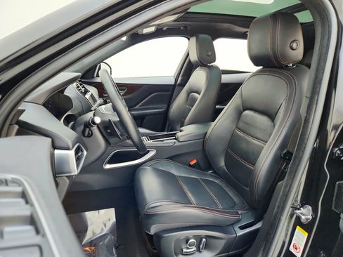 Used 2019 Jaguar F-PACE Prestige AWD/4WD image 17
