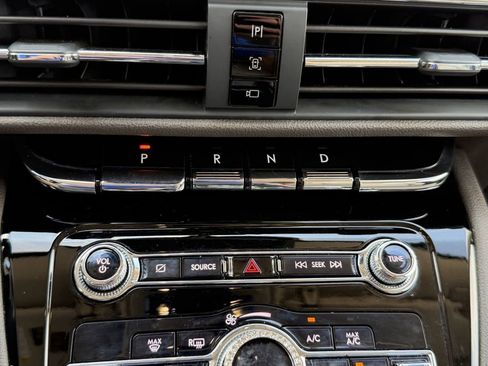 Used 2021 Lincoln Corsair AWD w/ Equipment Group 101A image 24