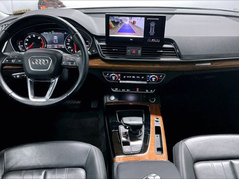 Used 2023 Audi Q5 2.0T Premium w/ Convenience Package image 17