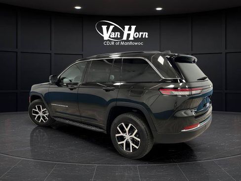 Used 2025 Jeep Grand Cherokee Limited AWD/4WD image 7