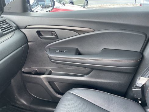 Used 2025 Honda Passport TrailSport image 22