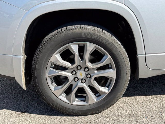 Used 2018 Chevrolet Traverse Premier AWD/4WD image 13