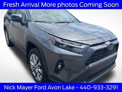 Used 2022 Toyota RAV4 XLE Premium AWD/4WD image 8
